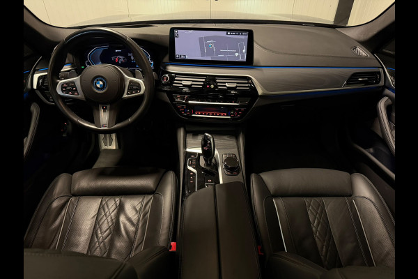 BMW 5 Serie Touring 530e xDrive M Sport Pro Pano HUD Massage Laser 4-Wielbesturing Shadowline 360 Camera Softclose Dealer Onderhou