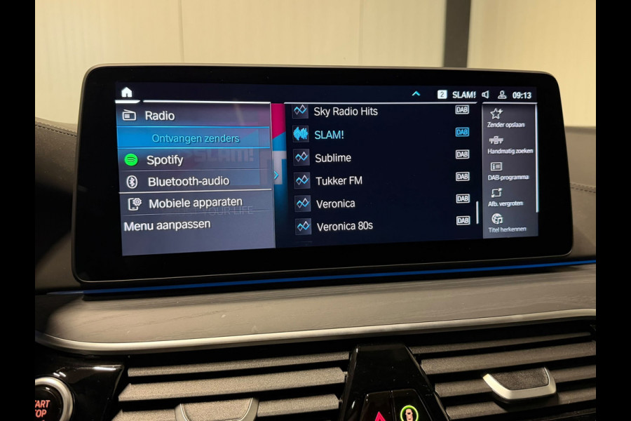 BMW 5 Serie Touring 530e xDrive M Sport Pro Pano HUD Massage Laser 4-Wielbesturing Shadowline 360 Camera Softclose Dealer Onderhou