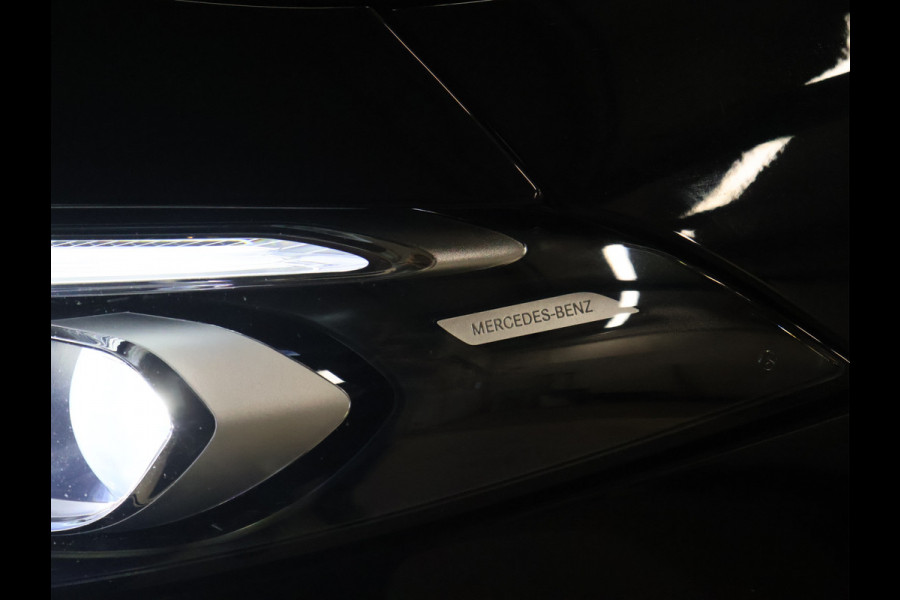 Mercedes-Benz A-Klasse 180 Business Solution Luxury [SCHUIFKANTELDAK, SFEERVERLICHTING, STOELVERWARMING, CRUISE CONTROL, MEMORY SEATS, CAMERA, PDC V+A, DIGITAL DASH, LEDER, BLUETOOTH, NAVIGATIE, CLIMATE CONTROL, NIUEWSTAAT]