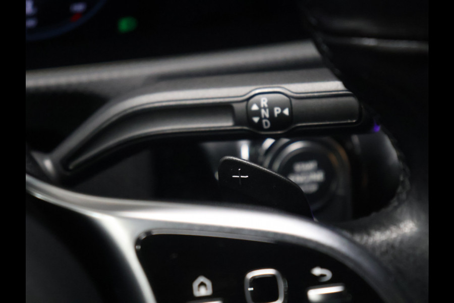 Mercedes-Benz A-Klasse 180 Business Solution Luxury [SCHUIFKANTELDAK, SFEERVERLICHTING, STOELVERWARMING, CRUISE CONTROL, MEMORY SEATS, CAMERA, PDC V+A, DIGITAL DASH, LEDER, BLUETOOTH, NAVIGATIE, CLIMATE CONTROL, NIUEWSTAAT]