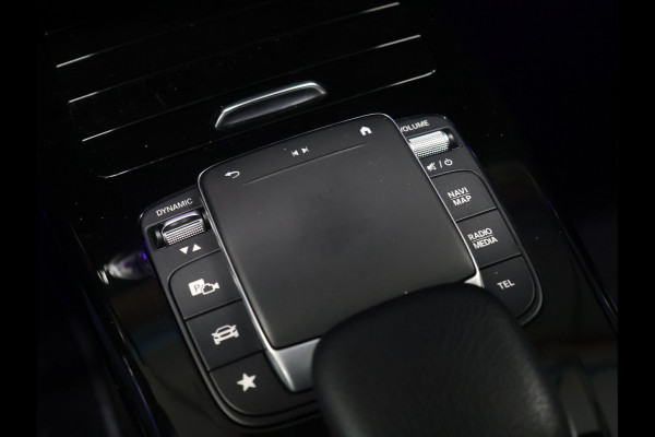 Mercedes-Benz A-Klasse 180 Business Solution Luxury [SCHUIFKANTELDAK, SFEERVERLICHTING, STOELVERWARMING, CRUISE CONTROL, MEMORY SEATS, CAMERA, PDC V+A, DIGITAL DASH, LEDER, BLUETOOTH, NAVIGATIE, CLIMATE CONTROL, NIUEWSTAAT]