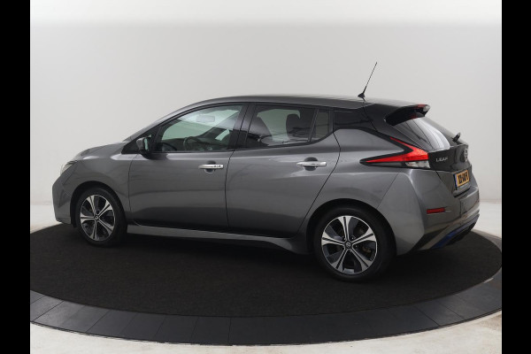 Nissan Leaf Tekna 40 kWh | SOH 86,4% | Navigatie | Apple Carplay | LED | Bose Sound | Dodehoek Ass. | Stoelverwarming |