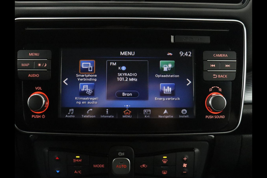 Nissan Leaf Tekna 40 kWh | SOH 86,4% | Navigatie | Apple Carplay | LED | Bose Sound | Dodehoek Ass. | Stoelverwarming |