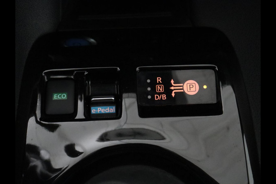 Nissan Leaf Tekna 40 kWh | SOH 86,4% | Navigatie | Apple Carplay | LED | Bose Sound | Dodehoek Ass. | Stoelverwarming |