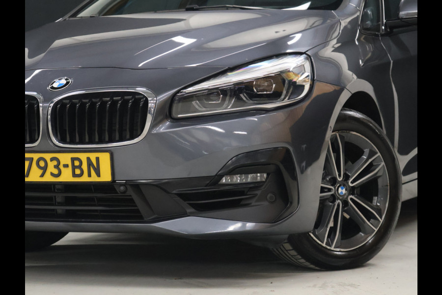 BMW 2 Serie Active Tourer 218i M Sport [STOELVERWARMING, HEAD-UP, CAMERA, CRUISE CONTROL, PDC V+A, CLIMATE CONTROL, BLUETOOTH, LEDER STUUR, ELEKTRISCHE ACHTERKLEP, NAVIGATIE, NIEUWSTAAT]