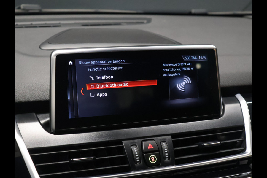 BMW 2 Serie Active Tourer 218i M Sport [STOELVERWARMING, HEAD-UP, CAMERA, CRUISE CONTROL, PDC V+A, CLIMATE CONTROL, BLUETOOTH, LEDER STUUR, ELEKTRISCHE ACHTERKLEP, NAVIGATIE, NIEUWSTAAT]