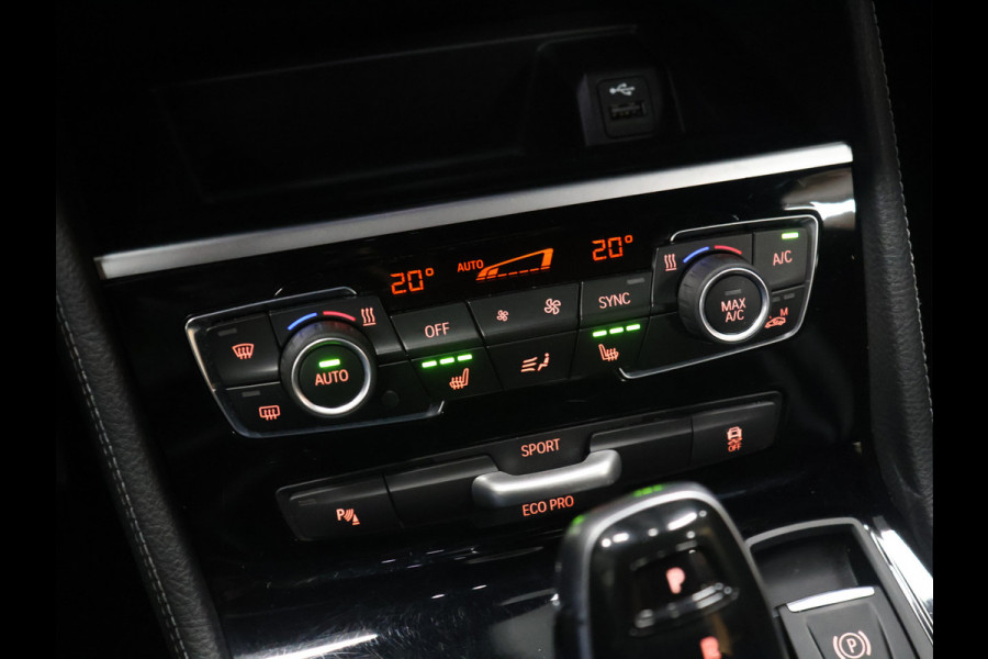 BMW 2 Serie Active Tourer 218i M Sport [STOELVERWARMING, HEAD-UP, CAMERA, CRUISE CONTROL, PDC V+A, CLIMATE CONTROL, BLUETOOTH, LEDER STUUR, ELEKTRISCHE ACHTERKLEP, NAVIGATIE, NIEUWSTAAT]