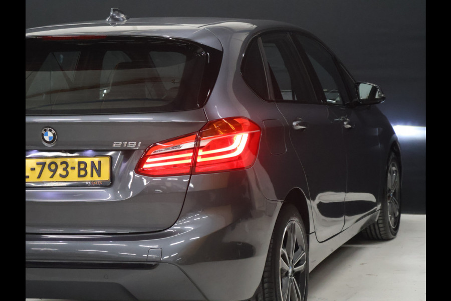 BMW 2 Serie Active Tourer 218i M Sport [STOELVERWARMING, HEAD-UP, CAMERA, CRUISE CONTROL, PDC V+A, CLIMATE CONTROL, BLUETOOTH, LEDER STUUR, ELEKTRISCHE ACHTERKLEP, NAVIGATIE, NIEUWSTAAT]