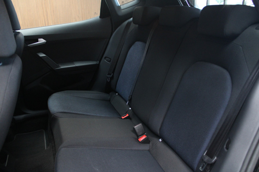 Seat Arona 1.5 TSI FR Navi Virtual ACC PDC Climate LM velgen Stoelverwarming Carplay BTW auto