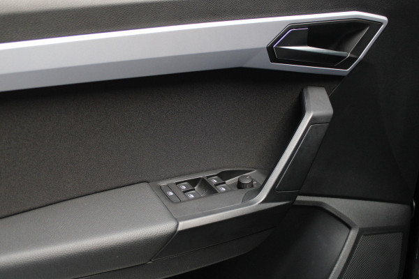 Seat Arona 1.5 TSI FR Navi Virtual ACC PDC Climate LM velgen Stoelverwarming Carplay BTW auto