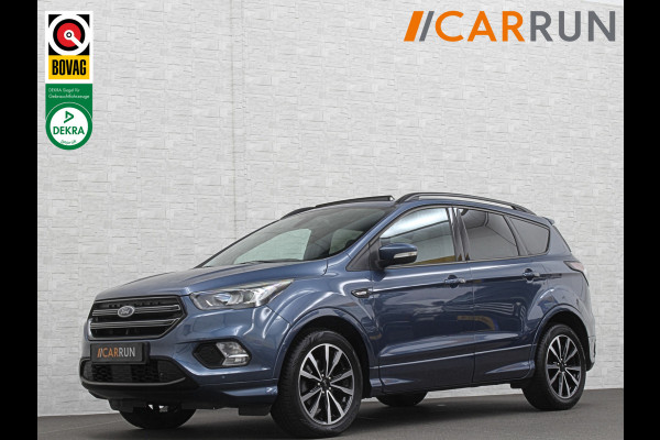 Ford Kuga 1.5 EcoBoost 150PK ST Line | Panorama | Trekhaak 2000kg Trekgewicht! | Navigatie | Carplay | Climate Control | RIJKLAARPRIJS! | Verwarmde Voorruit | Cruise Control | 18 inch | Getint Glas | Keyless-Start |