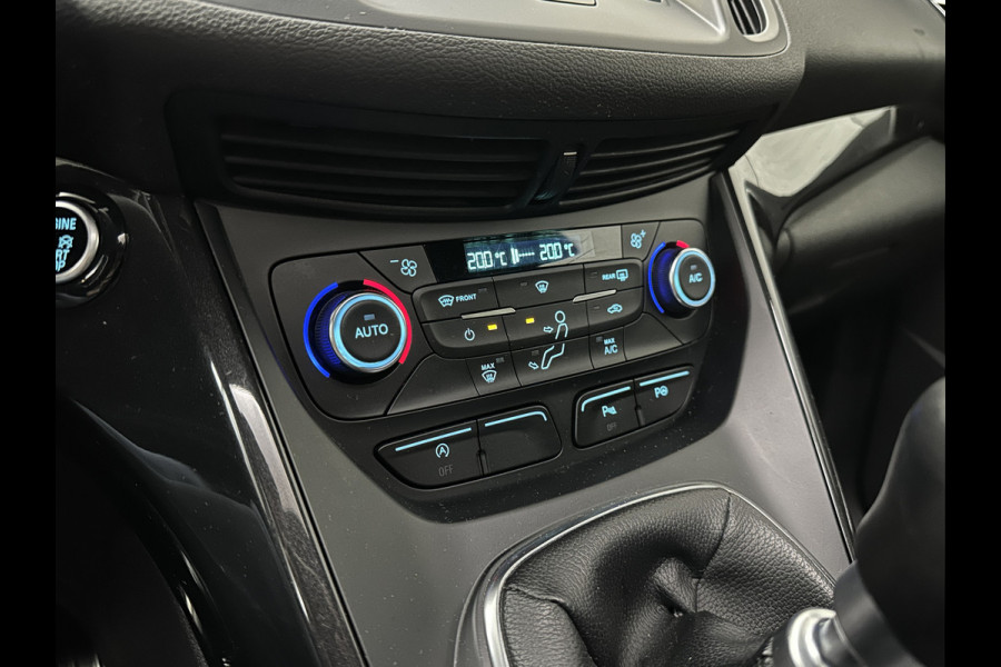 Ford Kuga 1.5 EcoBoost 150PK ST Line | Panorama | Trekhaak 2000kg Trekgewicht! | Navigatie | Carplay | Climate Control | RIJKLAARPRIJS! | Verwarmde Voorruit | Cruise Control | 18 inch | Getint Glas | Keyless-Start |