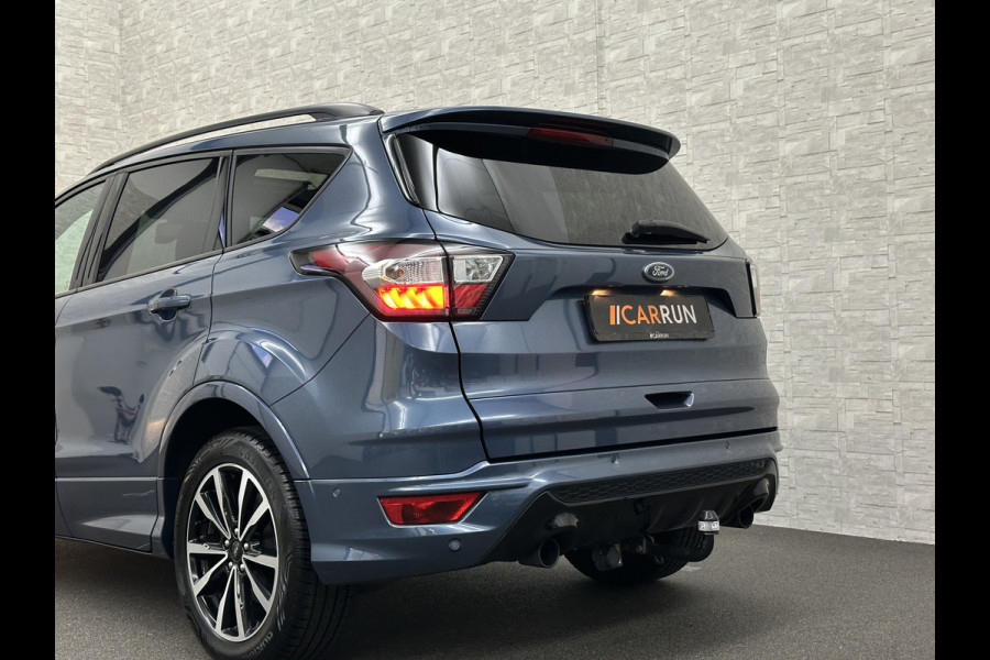 Ford Kuga 1.5 EcoBoost 150PK ST Line | Panorama | Trekhaak 2000kg Trekgewicht! | Navigatie | Carplay | Climate Control | RIJKLAARPRIJS! | Verwarmde Voorruit | Cruise Control | 18 inch | Getint Glas | Keyless-Start |