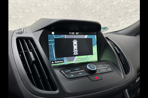 Ford Kuga 1.5 EcoBoost 150PK ST Line | Panorama | Trekhaak 2000kg Trekgewicht! | Navigatie | Carplay | Climate Control | RIJKLAARPRIJS! | Verwarmde Voorruit | Cruise Control | 18 inch | Getint Glas | Keyless-Start |