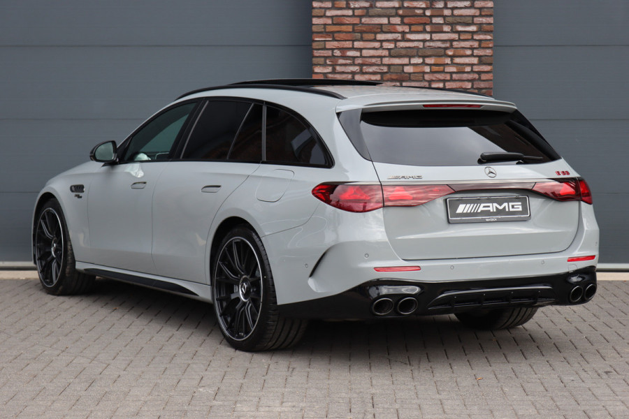 Mercedes-Benz E-Klasse Estate AMG 53 4MATIC+ | 585pk | Achterasbesturing | Distronic+ | Verwarmd Stuurwiel | Burmester | Digital Light | Trekhaak | Surround Camera | Verwarmd Stuurwiel | Augmented Reality |