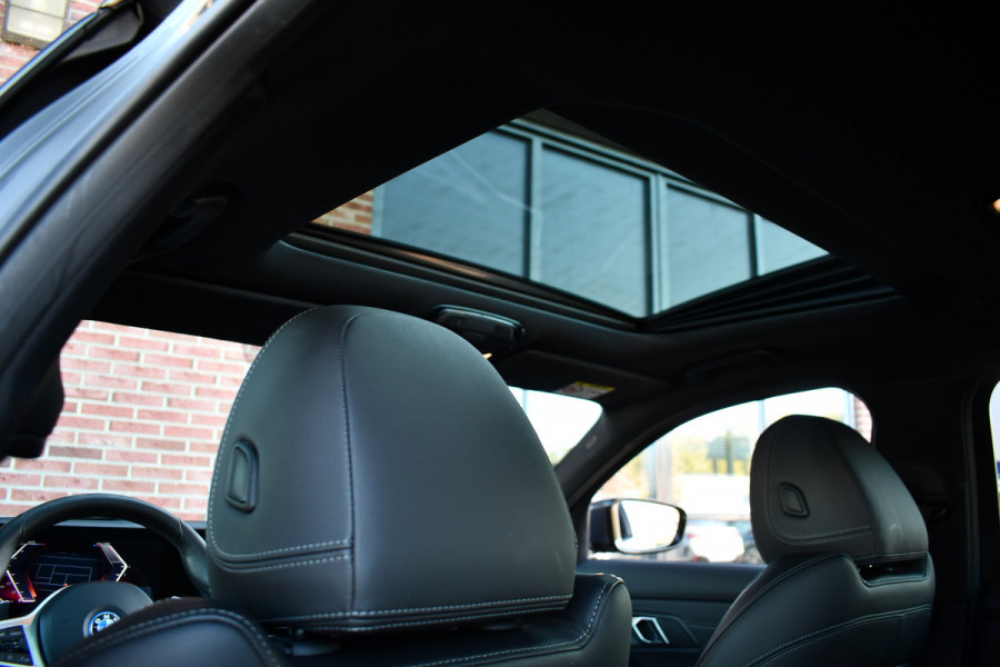 BMW 3-serie 330e M-Sport Dravit E-Dak Trekh E-zetels 19inch HUD Adp-onderstel