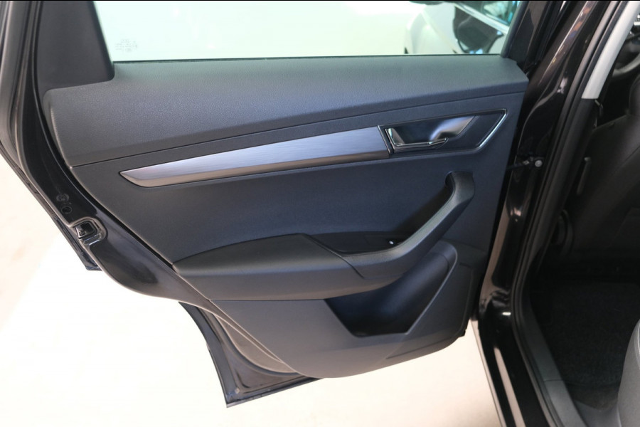 Škoda Karoq 1.5 TSI ACT Business Edition Plus - N.A.P. Airco, Cruise, PDC, Navi, Stoelverwarming, Carplay, Virtueel display.