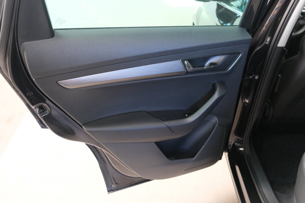 Škoda Karoq 1.5 TSI ACT Business Edition Plus - N.A.P. Airco, Cruise, PDC, Navi, Stoelverwarming, Carplay, Virtueel display.