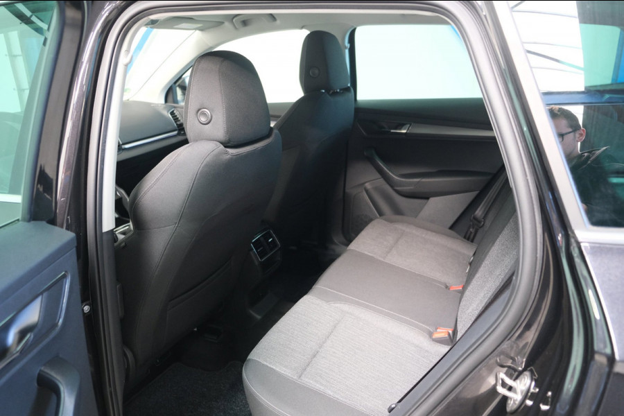 Škoda Karoq 1.5 TSI ACT Business Edition Plus - N.A.P. Airco, Cruise, PDC, Navi, Stoelverwarming, Carplay, Virtueel display.