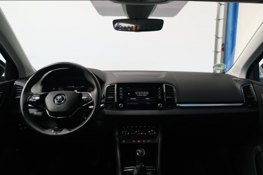 Škoda Karoq 1.5 TSI ACT Business Edition Plus - N.A.P. Airco, Cruise, PDC, Navi, Stoelverwarming, Carplay, Virtueel display.
