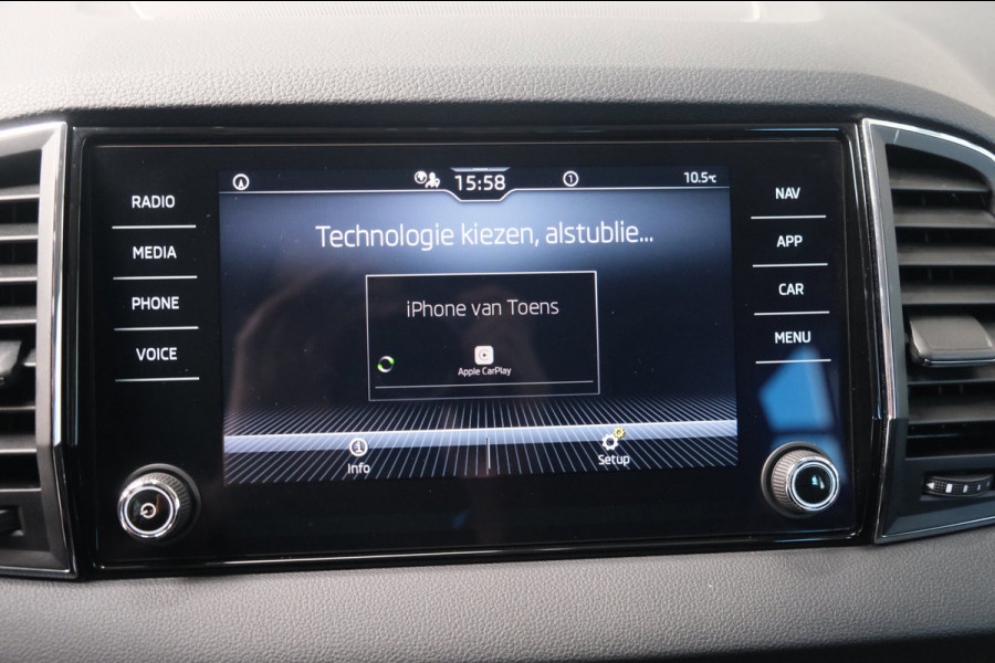 Škoda Karoq 1.5 TSI ACT Business Edition Plus - N.A.P. Airco, Cruise, PDC, Navi, Stoelverwarming, Carplay, Virtueel display.