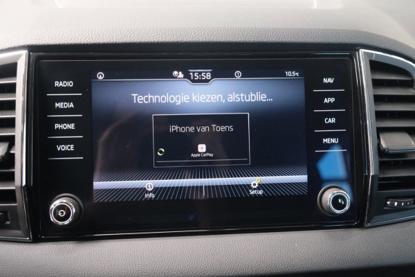 Škoda Karoq 1.5 TSI ACT Business Edition Plus - N.A.P. Airco, Cruise, PDC, Navi, Stoelverwarming, Carplay, Virtueel display.