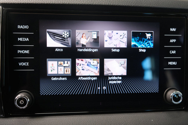 Škoda Karoq 1.5 TSI ACT Business Edition Plus - N.A.P. Airco, Cruise, PDC, Navi, Stoelverwarming, Carplay, Virtueel display.