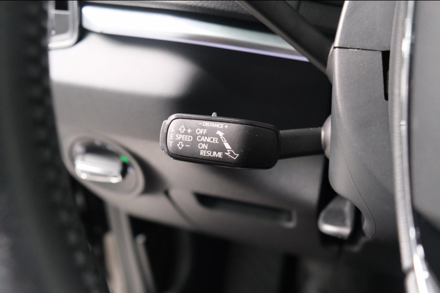 Škoda Karoq 1.5 TSI ACT Business Edition Plus - N.A.P. Airco, Cruise, PDC, Navi, Stoelverwarming, Carplay, Virtueel display.
