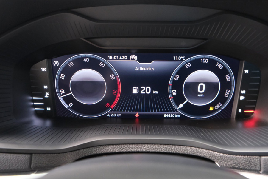 Škoda Karoq 1.5 TSI ACT Business Edition Plus - N.A.P. Airco, Cruise, PDC, Navi, Stoelverwarming, Carplay, Virtueel display.