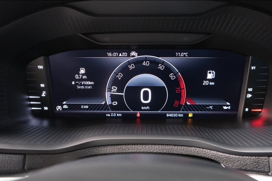 Škoda Karoq 1.5 TSI ACT Business Edition Plus - N.A.P. Airco, Cruise, PDC, Navi, Stoelverwarming, Carplay, Virtueel display.