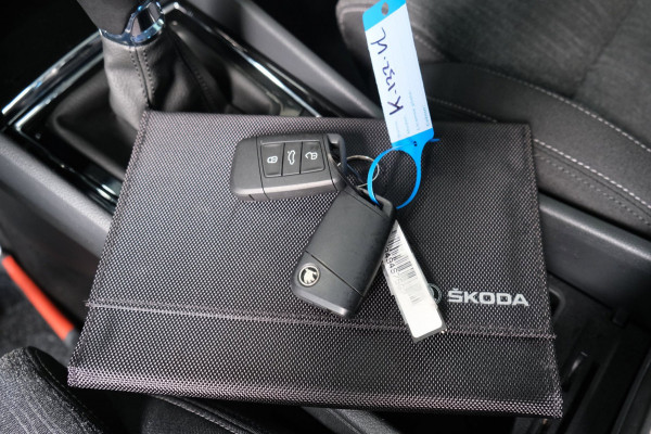 Škoda Karoq 1.5 TSI ACT Business Edition Plus - N.A.P. Airco, Cruise, PDC, Navi, Stoelverwarming, Carplay, Virtueel display.