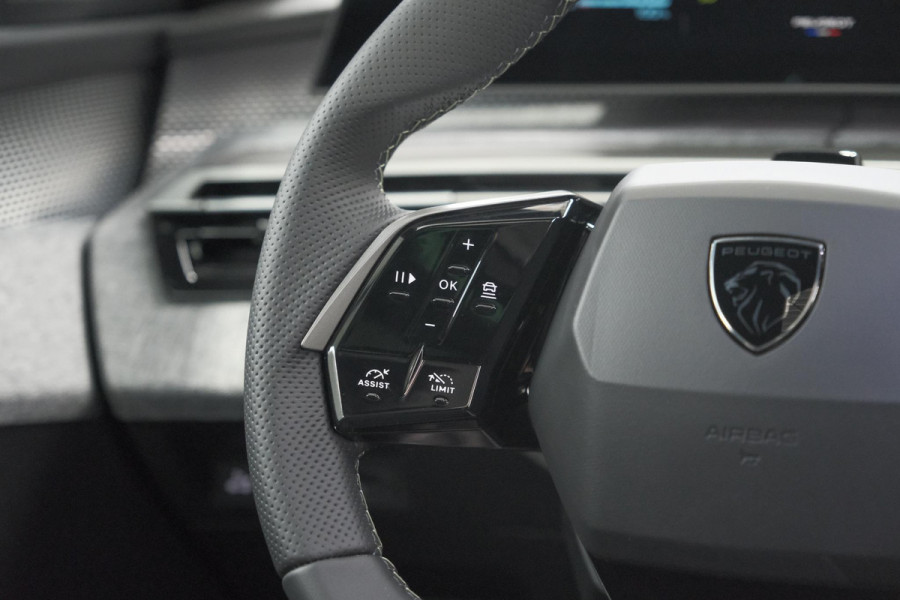 Peugeot E-3008 GT Avantage 210 73 kWh | Schuif-/Kanteldak | Warmtepomp | 360 Vision & Drive Plus Pack | Elektrische Kofferklep