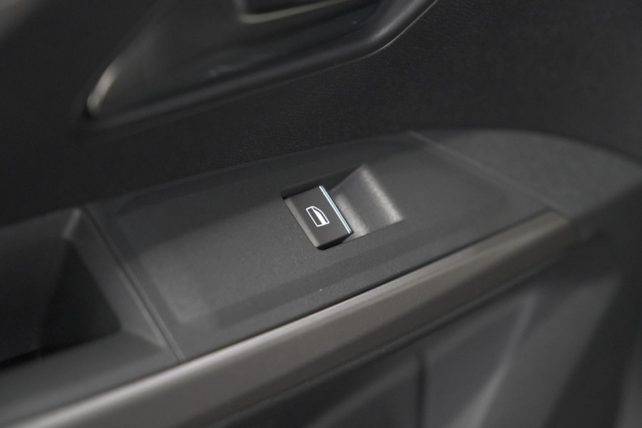 Peugeot E-3008 GT Avantage 210 73 kWh | Schuif-/Kanteldak | Warmtepomp | 360 Vision & Drive Plus Pack | Elektrische Kofferklep