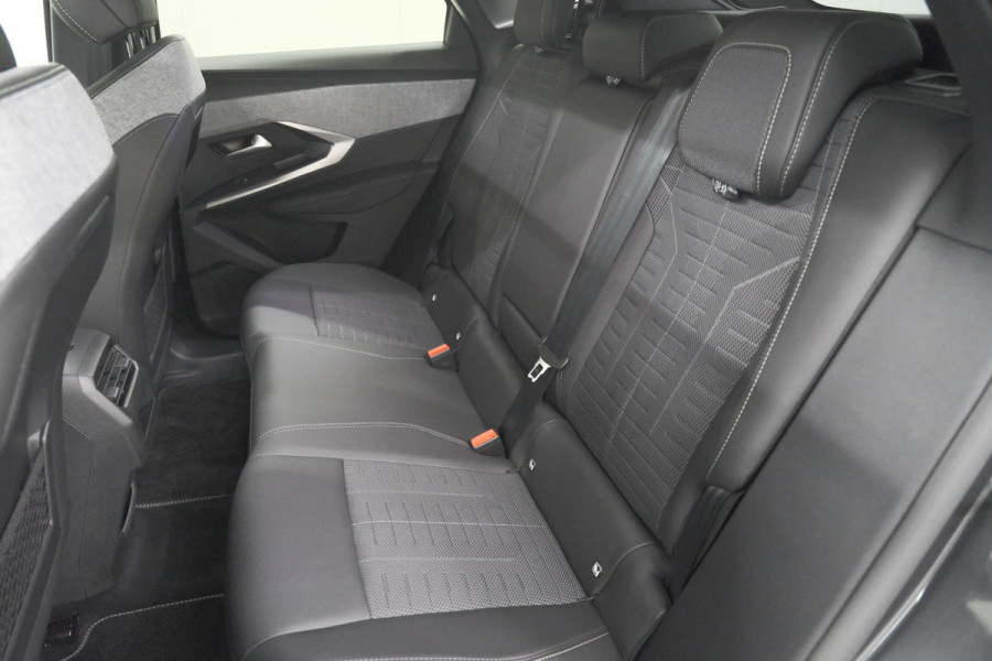 Peugeot E-3008 GT Avantage 210 73 kWh | Schuif-/Kanteldak | Warmtepomp | 360 Vision & Drive Plus Pack | Elektrische Kofferklep