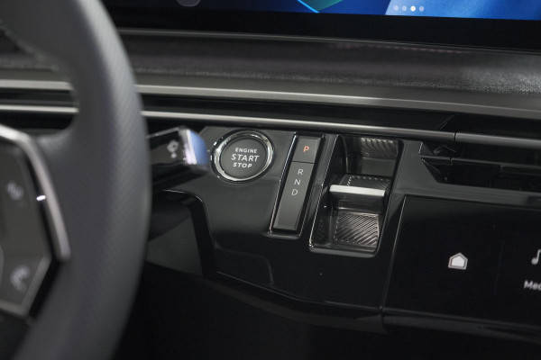 Peugeot E-3008 GT Avantage 210 73 kWh | Schuif-/Kanteldak | Warmtepomp | 360 Vision & Drive Plus Pack | Elektrische Kofferklep
