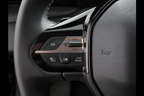 Peugeot 408 1.2 PureTech 130pk Automaat Allure Pack Electrische stoelverstelling LV stoelverwarming Camera Navigatie Climate Control Dab Led Parkeer sensoren Apple Carplay/ Android Auto