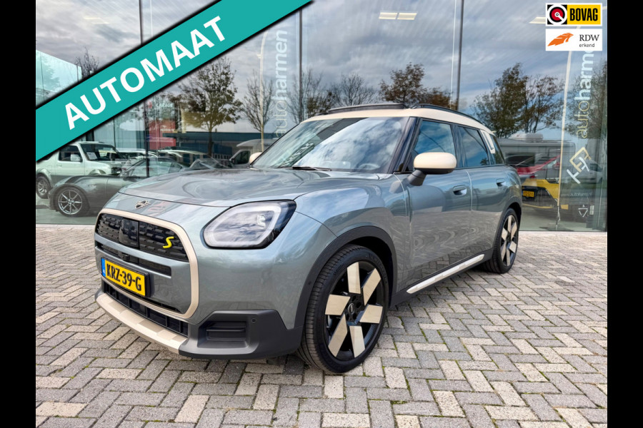 MINI Countryman SE ALL4 Favoured XL 66.5 kWh, 20 inch, Trekhaak, FULL OPTIONS!