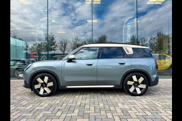 MINI Countryman SE ALL4 Favoured XL 66.5 kWh, 20 inch, Trekhaak, FULL OPTIONS!