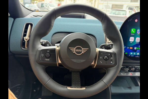 MINI Countryman SE ALL4 Favoured XL 66.5 kWh, 20 inch, Trekhaak, FULL OPTIONS!