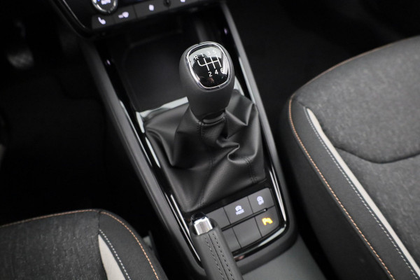 Škoda Kamiq Business Edition 1.0 TSI 115 pk 6 versn. Hand | Trekhaak | Stoelverwarming | Achteruitrijcamera |Apple CarPlay | Android Auto