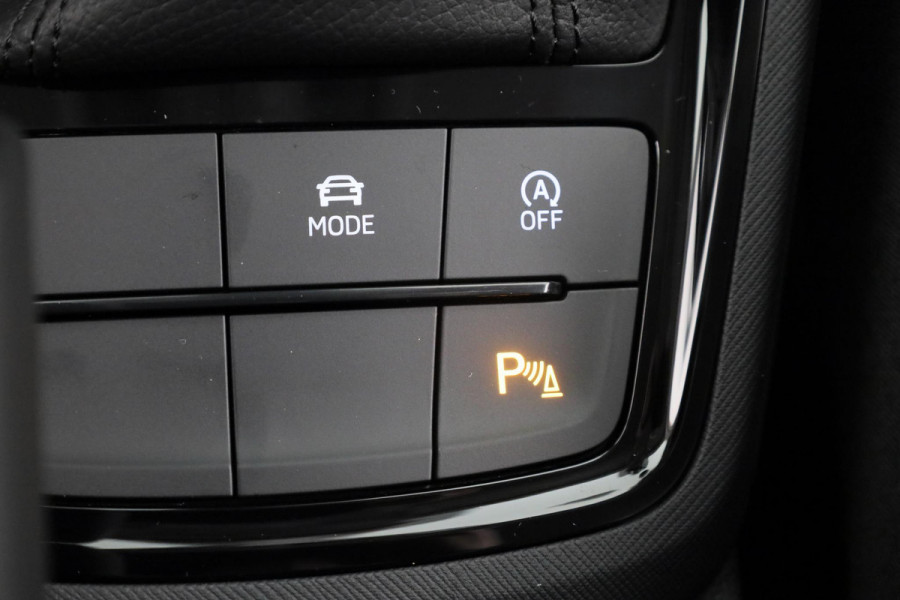 Škoda Kamiq Business Edition 1.0 TSI 115 pk 6 versn. Hand | Trekhaak | Stoelverwarming | Achteruitrijcamera |Apple CarPlay | Android Auto