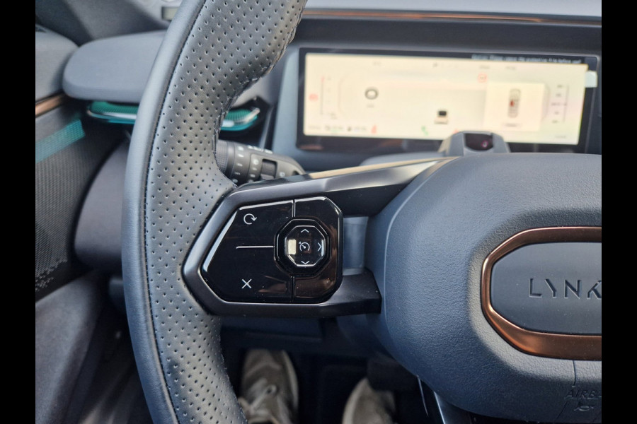Lynk & Co 08 1.5 More /200 km WLTP /Direct beschikbaar.