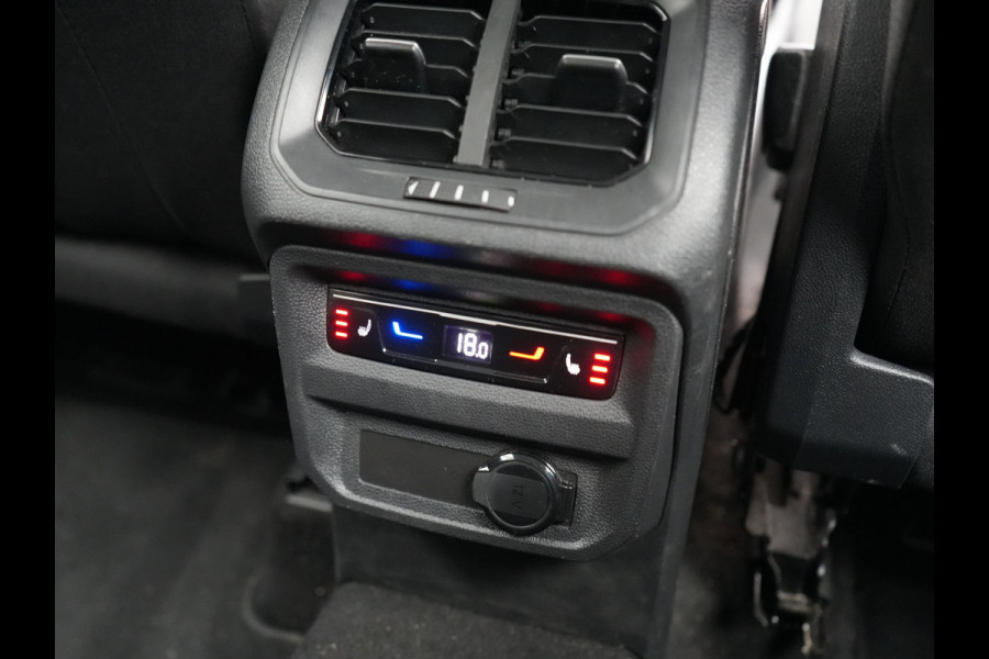 Volkswagen Tiguan 1.4 TSI eHybrid Life PHEV 245pk Dealer O.H. | SOH 97,6% | Trekhaak Af Fabriek | Adaptive Cruise | 360 Camera | IQ Light | Stoelen & Stuur Verwarmd | Keyless | BLIS | Apple Carplay | Navigatie | DAB | Plug In Hybrid |