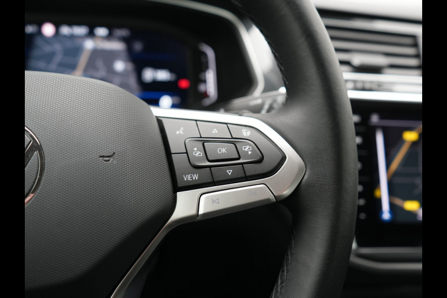 Volkswagen Tiguan 1.4 TSI eHybrid Life PHEV 245pk Dealer O.H. | SOH 97,6% | Trekhaak Af Fabriek | Adaptive Cruise | 360 Camera | IQ Light | Stoelen & Stuur Verwarmd | Keyless | BLIS | Apple Carplay | Navigatie | DAB | Plug In Hybrid |