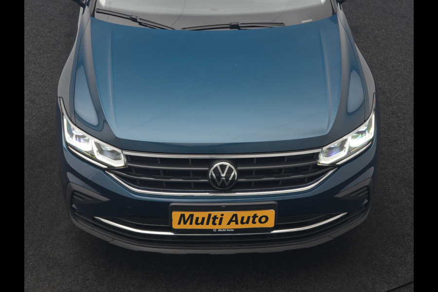 Volkswagen Tiguan 1.4 TSI eHybrid Life PHEV 245pk Dealer O.H. | SOH 97,6% | Trekhaak Af Fabriek | Adaptive Cruise | 360 Camera | IQ Light | Stoelen & Stuur Verwarmd | Keyless | BLIS | Apple Carplay | Navigatie | DAB | Plug In Hybrid |