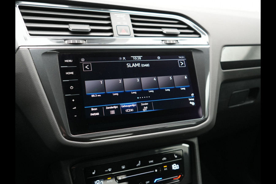 Volkswagen Tiguan 1.4 TSI eHybrid Life PHEV 245pk Dealer O.H. | SOH 97,6% | Trekhaak Af Fabriek | Adaptive Cruise | 360 Camera | IQ Light | Stoelen & Stuur Verwarmd | Keyless | BLIS | Apple Carplay | Navigatie | DAB | Plug In Hybrid |