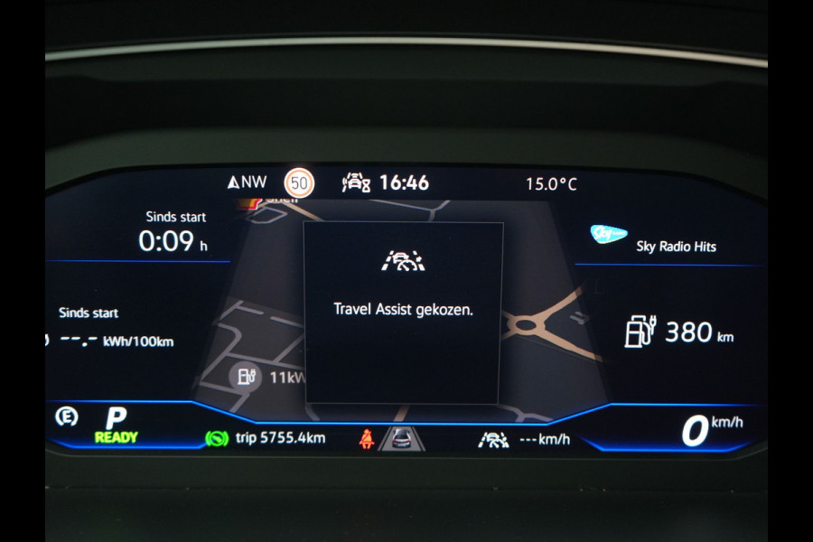 Volkswagen Tiguan 1.4 TSI eHybrid Life PHEV 245pk Dealer O.H. | SOH 97,6% | Trekhaak Af Fabriek | Adaptive Cruise | 360 Camera | IQ Light | Stoelen & Stuur Verwarmd | Keyless | BLIS | Apple Carplay | Navigatie | DAB | Plug In Hybrid |