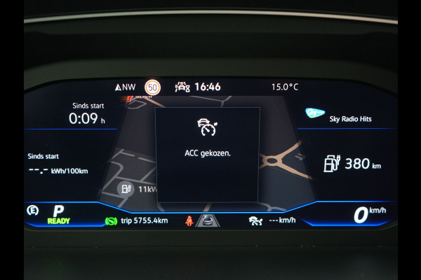 Volkswagen Tiguan 1.4 TSI eHybrid Life PHEV 245pk Dealer O.H. | SOH 97,6% | Trekhaak Af Fabriek | Adaptive Cruise | 360 Camera | IQ Light | Stoelen & Stuur Verwarmd | Keyless | BLIS | Apple Carplay | Navigatie | DAB | Plug In Hybrid |