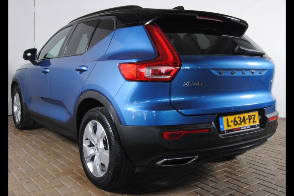 Volvo XC40 2.0 T4 AWD R-Design | H/K | Elec trekhaak | Carplay |