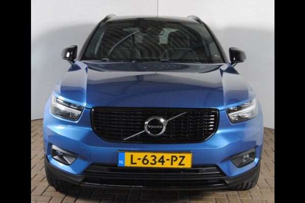 Volvo XC40 2.0 T4 AWD R-Design | H/K | Elec trekhaak | Carplay |